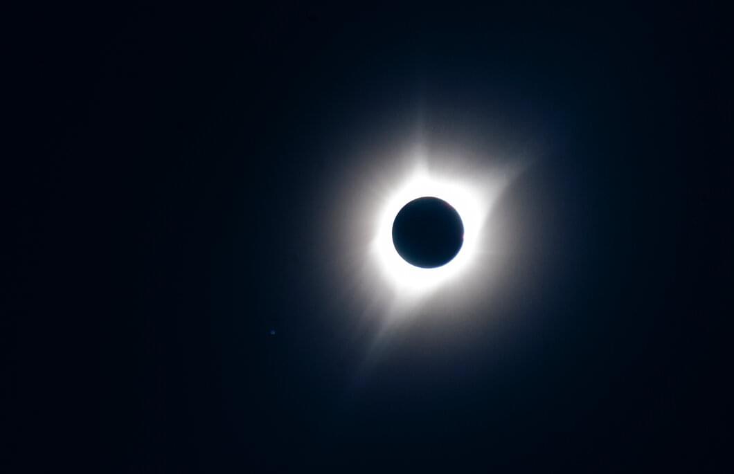 2017 solar eclipse as seen at totality from Rexburg, ID, USA | © Photo by Daniel Case - This file is licensed under the Creative Commons Attribution-Share Alike 4.0 International license.